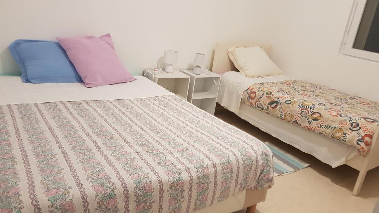 Coloc Supergite Spacieux Proche Toutes Commodites Saint-Just-Sauvage ภายนอก รูปภาพ